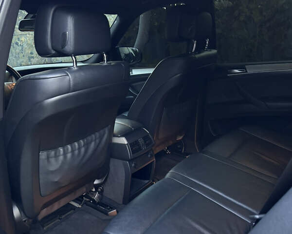 Чорний БМВ Х5, об'ємом двигуна 2.99 л та пробігом 305 тис. км за 22000 $, фото 18 на Automoto.ua