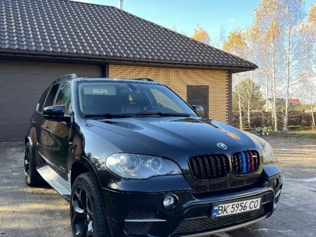 Черный БМВ Х5, объемом двигателя 3 л и пробегом 326 тыс. км за 16700 $, фото 1 на Automoto.ua