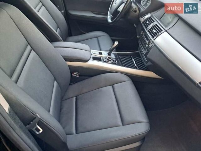 Чорний БМВ Х5, об'ємом двигуна 3 л та пробігом 191 тис. км за 14500 $, фото 67 на Automoto.ua