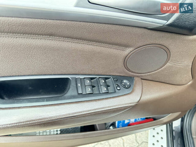 Черный БМВ Х5, объемом двигателя 3 л и пробегом 247 тыс. км за 20000 $, фото 29 на Automoto.ua