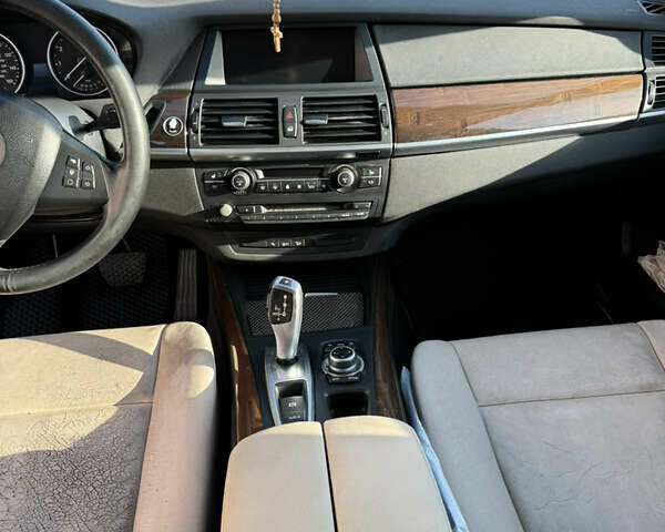 Черный БМВ Х5, объемом двигателя 3 л и пробегом 195 тыс. км за 15000 $, фото 7 на Automoto.ua