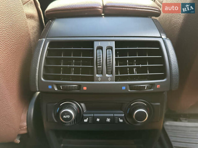 БМВ Х5 2012 в Николаеве на Automoto.ua Черный БМВ Х5, объемом двигателя 3 л и пробегом 299 тыс. км за 19500 $, фото 33 на Automoto.ua