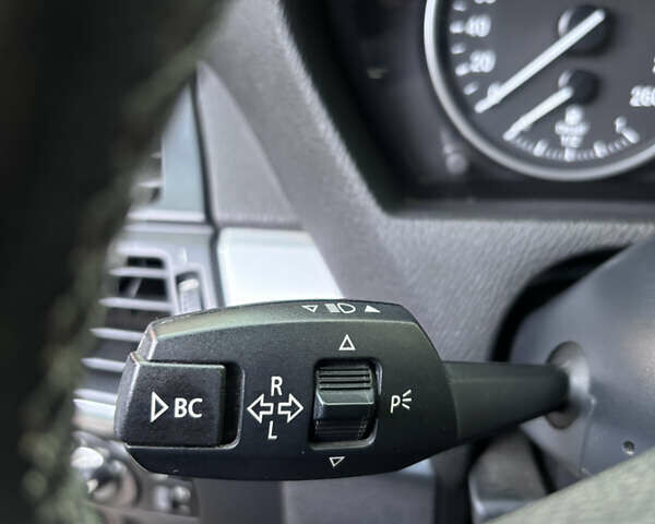 Чорний БМВ Х5, об'ємом двигуна 2.99 л та пробігом 305 тис. км за 22000 $, фото 6 на Automoto.ua