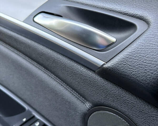 Чорний БМВ Х5, об'ємом двигуна 2.99 л та пробігом 305 тис. км за 22000 $, фото 14 на Automoto.ua