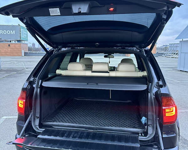 Чорний БМВ Х5, об'ємом двигуна 2.99 л та пробігом 235 тис. км за 21000 $, фото 16 на Automoto.ua