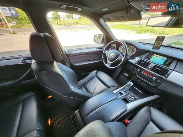 Чорний БМВ Х5, об'ємом двигуна 3 л та пробігом 218 тис. км за 17750 $, фото 56 на Automoto.ua