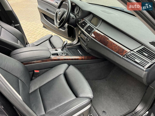 Черный БМВ Х5, объемом двигателя 3 л и пробегом 280 тыс. км за 18800 $, фото 17 на Automoto.ua