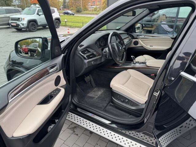 Чорний БМВ Х5, об'ємом двигуна 3 л та пробігом 335 тис. км за 17500 $, фото 6 на Automoto.ua