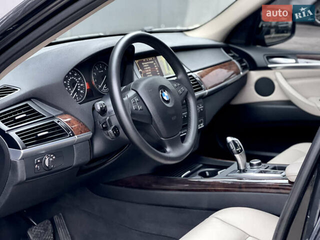Чорний БМВ Х5, об'ємом двигуна 2.98 л та пробігом 165 тис. км за 13500 $, фото 27 на Automoto.ua