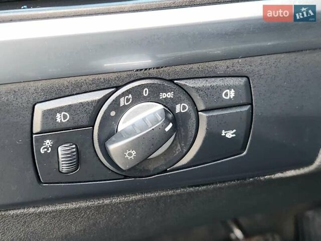 Чорний БМВ Х5, об'ємом двигуна 3 л та пробігом 218 тис. км за 17750 $, фото 71 на Automoto.ua