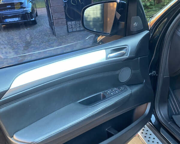 Черный БМВ Х5, объемом двигателя 3.5 л и пробегом 214 тыс. км за 19000 $, фото 8 на Automoto.ua