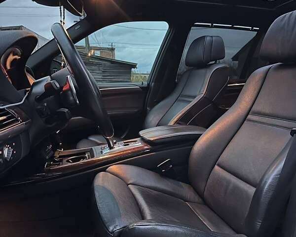 Чорний БМВ Х5, об'ємом двигуна 3 л та пробігом 237 тис. км за 22500 $, фото 25 на Automoto.ua