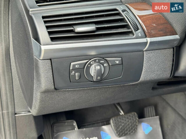 Чорний БМВ Х5, об'ємом двигуна 4.39 л та пробігом 171 тис. км за 15700 $, фото 10 на Automoto.ua