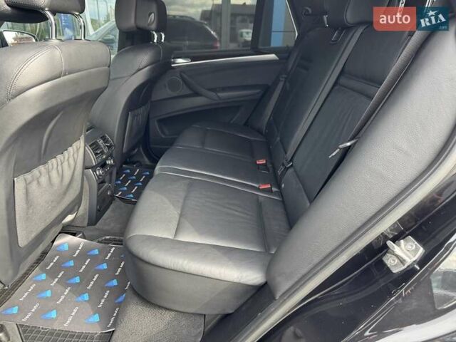 Черный БМВ Х5, объемом двигателя 4.4 л и пробегом 170 тыс. км за 17500 $, фото 25 на Automoto.ua