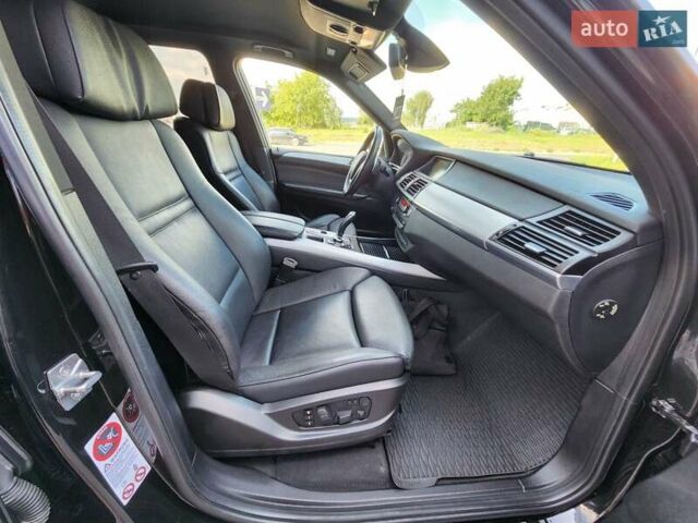 Чорний БМВ Х5, об'ємом двигуна 3 л та пробігом 218 тис. км за 17750 $, фото 45 на Automoto.ua