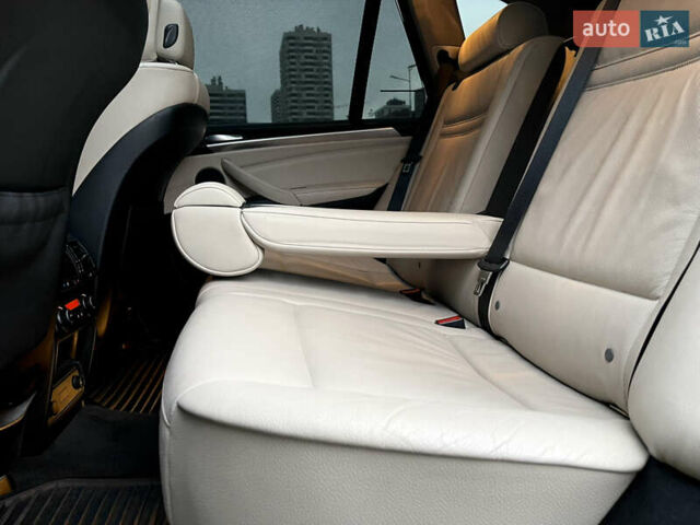 Чорний БМВ Х5, об'ємом двигуна 2.98 л та пробігом 165 тис. км за 13500 $, фото 32 на Automoto.ua