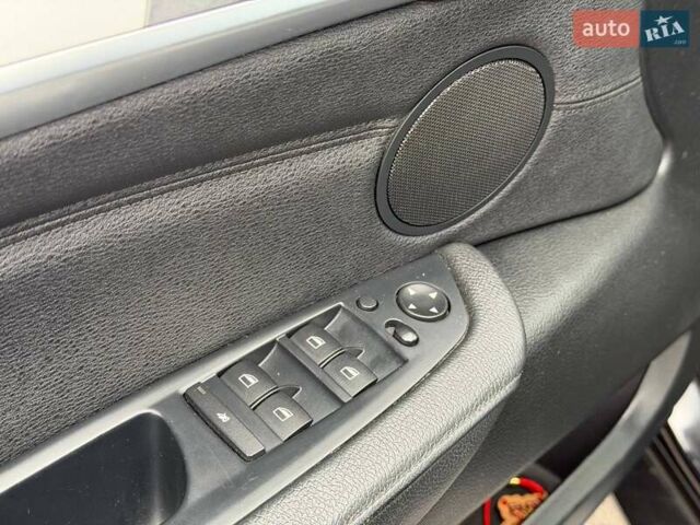 Чорний БМВ Х5, об'ємом двигуна 3 л та пробігом 350 тис. км за 18500 $, фото 35 на Automoto.ua