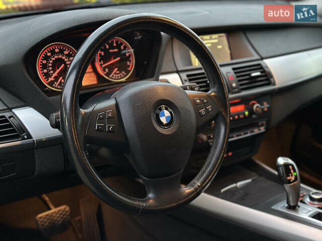 Чорний БМВ Х5, об'ємом двигуна 3 л та пробігом 189 тис. км за 13500 $, фото 61 на Automoto.ua