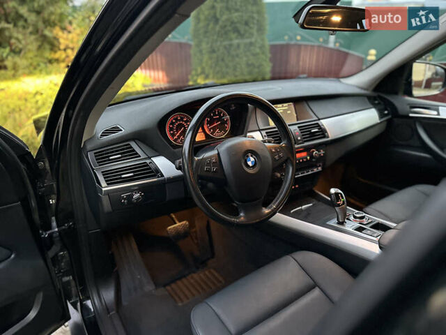 Чорний БМВ Х5, об'ємом двигуна 3 л та пробігом 189 тис. км за 13500 $, фото 62 на Automoto.ua