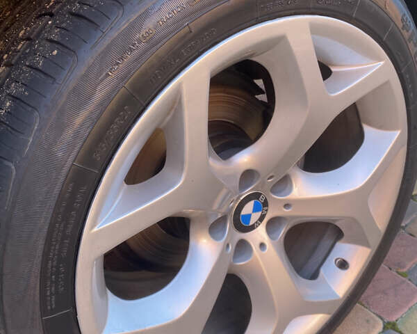 Черный БМВ Х5, объемом двигателя 3.5 л и пробегом 214 тыс. км за 19000 $, фото 28 на Automoto.ua