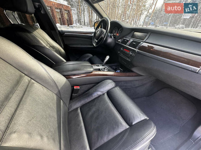 Чорний БМВ Х5, об'ємом двигуна 2.99 л та пробігом 242 тис. км за 19500 $, фото 9 на Automoto.ua