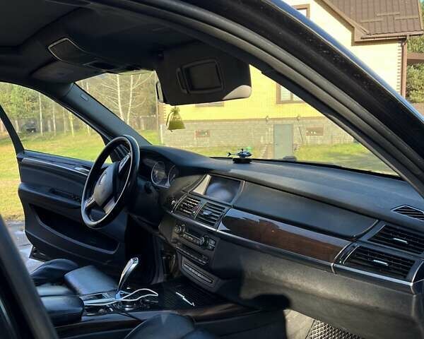 Черный БМВ Х5, объемом двигателя 3 л и пробегом 326 тыс. км за 16600 $, фото 1 на Automoto.ua