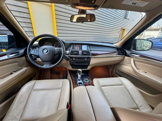 Черный БМВ Х5, объемом двигателя 3 л и пробегом 119 тыс. км за 14000 $, фото 4 на Automoto.ua