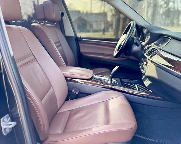 Черный БМВ Х5, объемом двигателя 2.99 л и пробегом 305 тыс. км за 17300 $, фото 49 на Automoto.ua