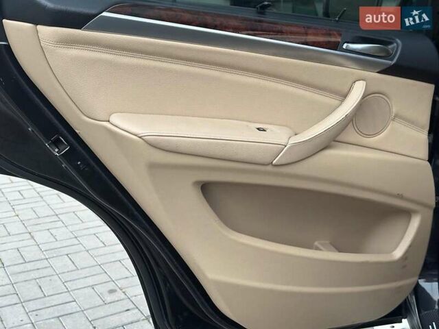 Черный БМВ Х5, объемом двигателя 3 л и пробегом 349 тыс. км за 17690 $, фото 16 на Automoto.ua