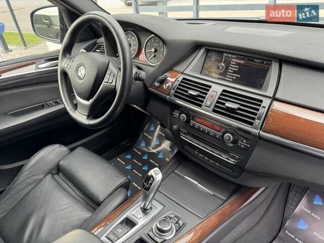Черный БМВ Х5, объемом двигателя 4.4 л и пробегом 170 тыс. км за 17500 $, фото 36 на Automoto.ua