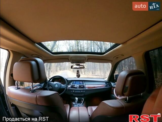 Черный БМВ Х5, объемом двигателя 30 л и пробегом 190 тыс. км за 18000 $, фото 3 на Automoto.ua