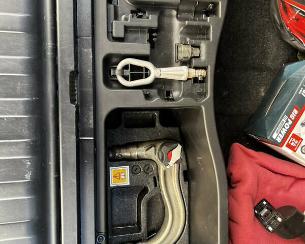 Чорний БМВ Х5, об'ємом двигуна 3 л та пробігом 250 тис. км за 24700 $, фото 7 на Automoto.ua