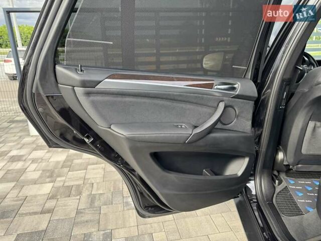 Черный БМВ Х5, объемом двигателя 4.4 л и пробегом 170 тыс. км за 17500 $, фото 24 на Automoto.ua