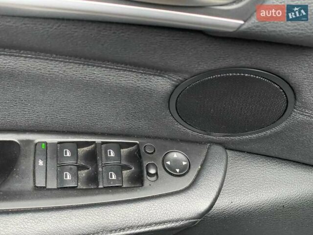 Черный БМВ Х5, объемом двигателя 3 л и пробегом 237 тыс. км за 17400 $, фото 12 на Automoto.ua