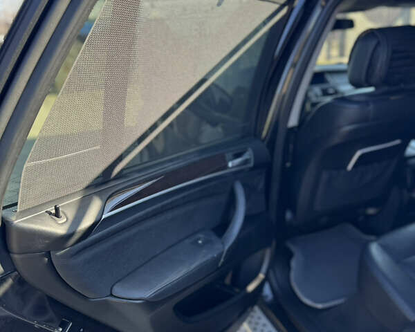Чорний БМВ Х5, об'ємом двигуна 3 л та пробігом 216 тис. км за 17500 $, фото 15 на Automoto.ua