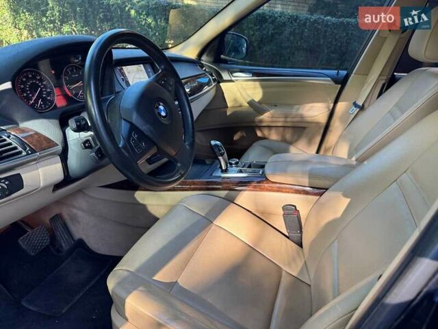 Чорний БМВ Х5, об'ємом двигуна 3 л та пробігом 119 тис. км за 14690 $, фото 12 на Automoto.ua