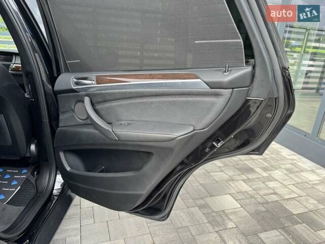 Черный БМВ Х5, объемом двигателя 4.4 л и пробегом 170 тыс. км за 17500 $, фото 31 на Automoto.ua