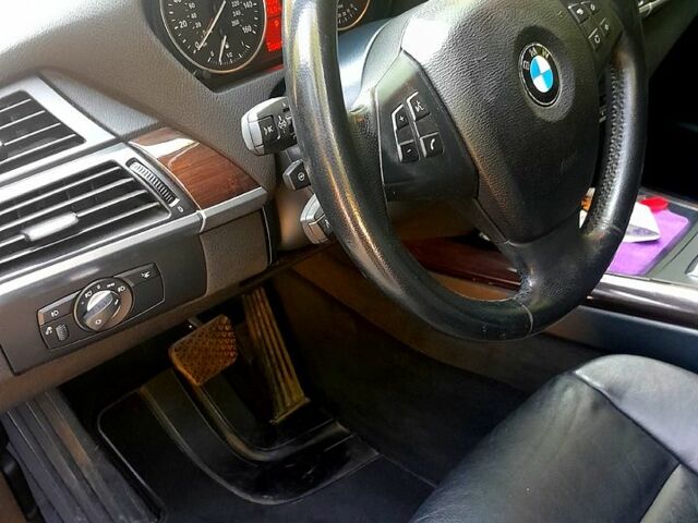 Чорний БМВ Х5, об'ємом двигуна 3 л та пробігом 209 тис. км за 13750 $, фото 4 на Automoto.ua