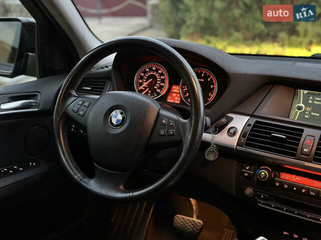 Чорний БМВ Х5, об'ємом двигуна 3 л та пробігом 189 тис. км за 13500 $, фото 70 на Automoto.ua