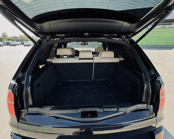 Черный БМВ Х5, объемом двигателя 2.98 л и пробегом 300 тыс. км за 15000 $, фото 5 на Automoto.ua