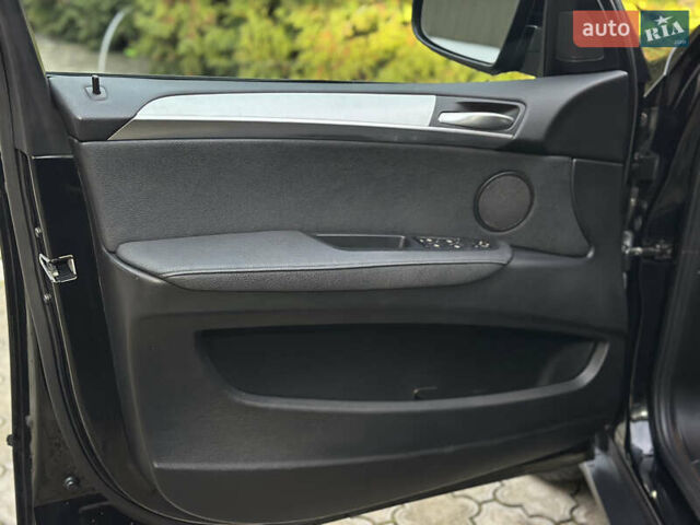 Чорний БМВ Х5, об'ємом двигуна 3 л та пробігом 189 тис. км за 13500 $, фото 58 на Automoto.ua