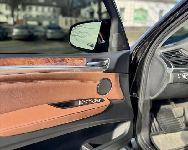 Черный БМВ Х5, объемом двигателя 2.99 л и пробегом 305 тыс. км за 17300 $, фото 51 на Automoto.ua