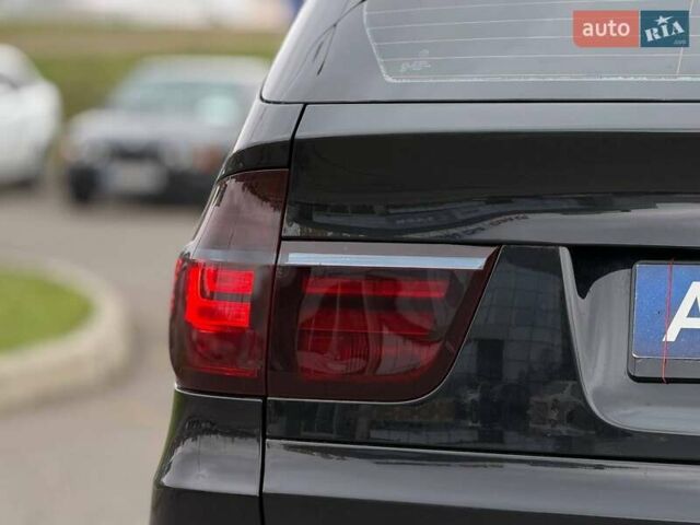 Чорний БМВ Х5, об'ємом двигуна 3 л та пробігом 350 тис. км за 18500 $, фото 19 на Automoto.ua