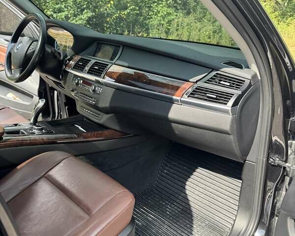 Черный БМВ Х5, объемом двигателя 2.99 л и пробегом 305 тыс. км за 17700 $, фото 28 на Automoto.ua