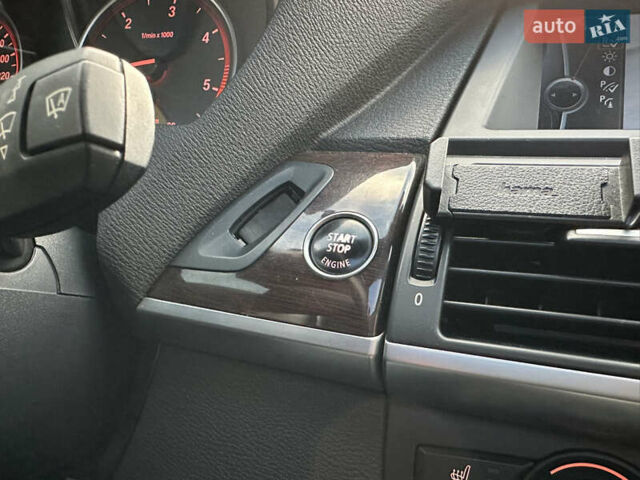 БМВ Х5 2012 в Николаеве на Automoto.ua Черный БМВ Х5, объемом двигателя 3 л и пробегом 299 тыс. км за 19500 $, фото 45 на Automoto.ua