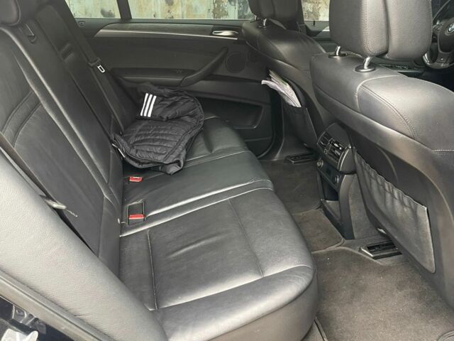 Черный БМВ Х5, объемом двигателя 3 л и пробегом 233 тыс. км за 17900 $, фото 1 на Automoto.ua