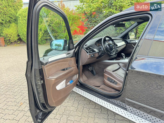 Черный БМВ Х5, объемом двигателя 3 л и пробегом 247 тыс. км за 20000 $, фото 31 на Automoto.ua