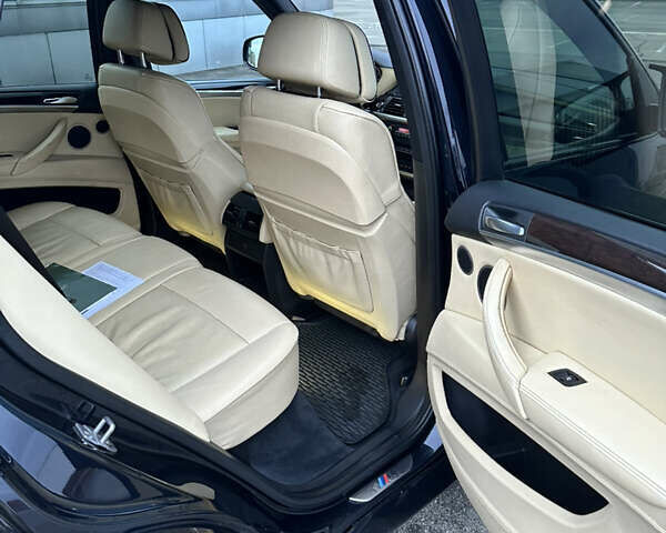 Чорний БМВ Х5, об'ємом двигуна 2.99 л та пробігом 235 тис. км за 21000 $, фото 13 на Automoto.ua