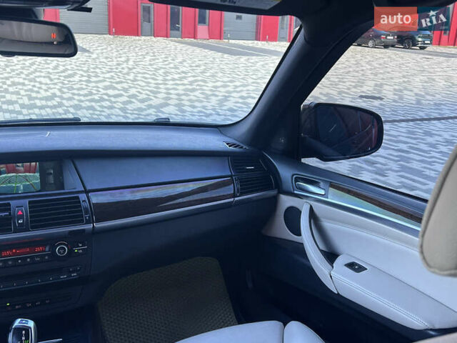 Чорний БМВ Х5, об'ємом двигуна 3 л та пробігом 311 тис. км за 17250 $, фото 36 на Automoto.ua