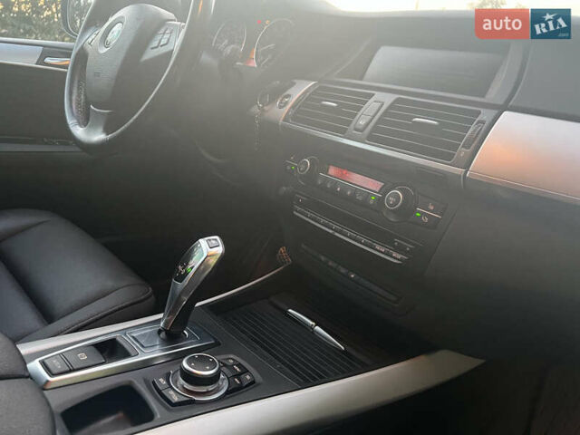 Черный БМВ Х5, объемом двигателя 2.98 л и пробегом 271 тыс. км за 11900 $, фото 9 на Automoto.ua